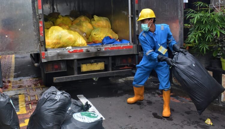Limbah Medis Lapas Kelas I Malang diangkut oleh PT Wastec | dok.humaslapasmalang