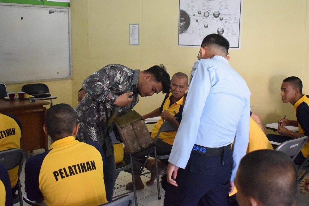 WBP Lapas Kelas I Malang Dalami Cara Budidaya Madu Klanceng